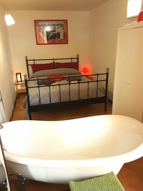 B&B Via Dei Mille Nápoly Kültér fotó